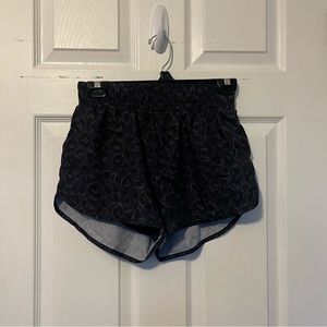 EUC Womens size M SHEIN shorts